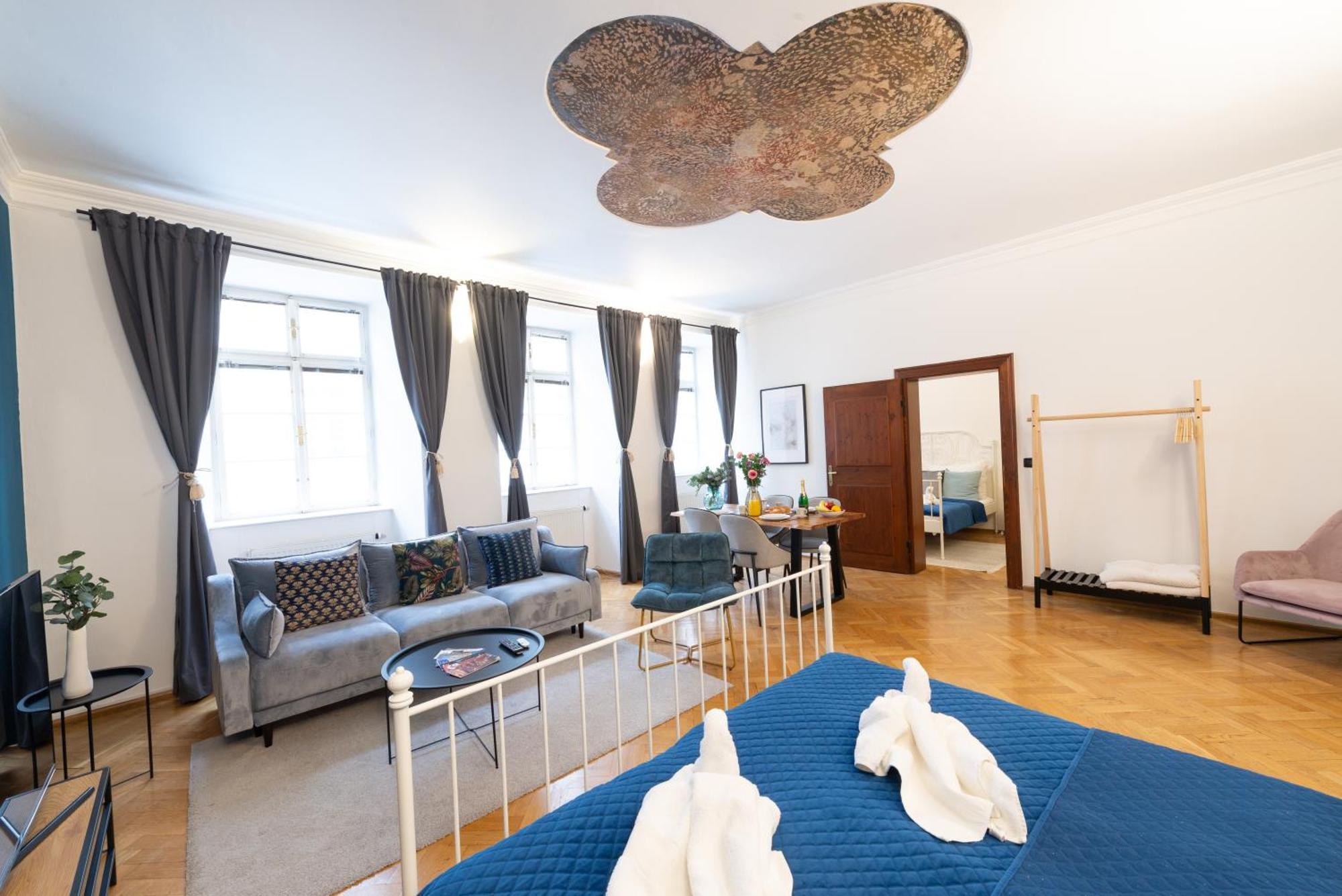 Best Price & Location - Historic Square Residency Praha Bagian luar foto